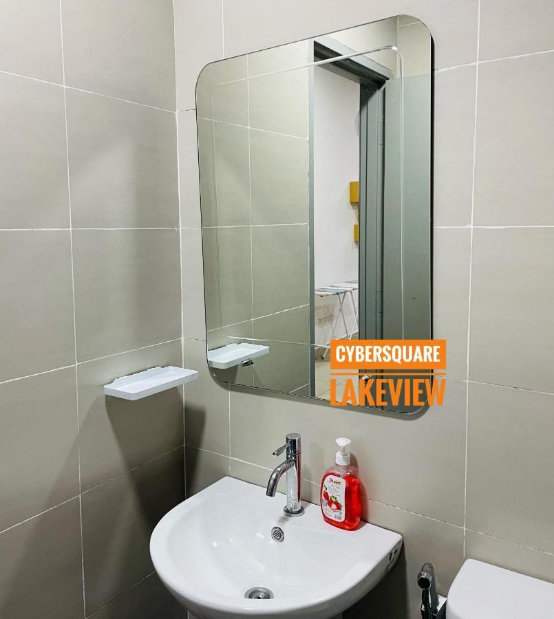 Cybersquare Lakeview With Netflix And Disney Hotstar سيبرجايا المظهر الخارجي الصورة